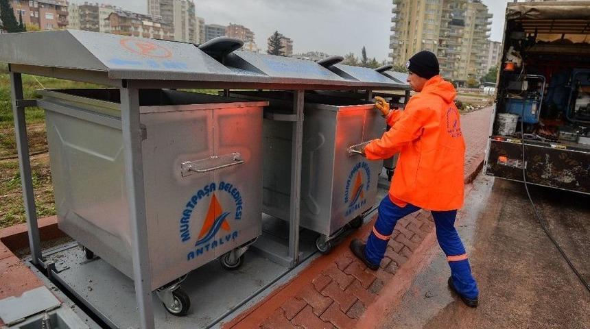 Fener&rsquo;e 165 Yeraltı &Ccedil;&ouml;p Konteyneri