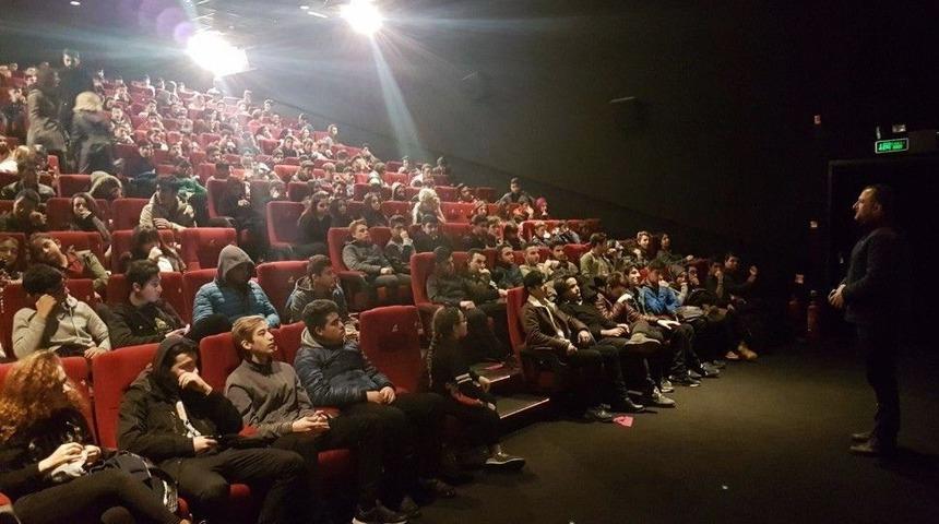 &lsquo;ayla&rsquo;nın Hikayesi &Ouml;ğrencilere Duygu Dolu Anlar Yaşattı