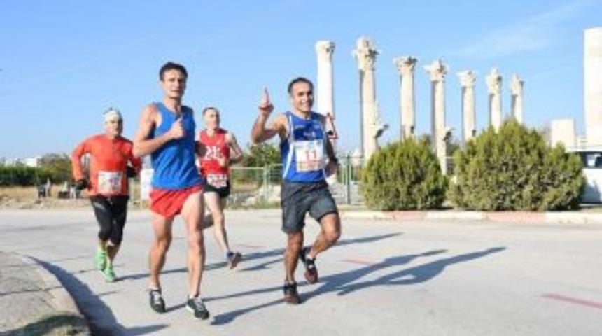 Mersin Emniyeti&rsquo;nden Ara&ccedil; S&uuml;r&uuml;c&uuml;lerine Maraton Uyarısı