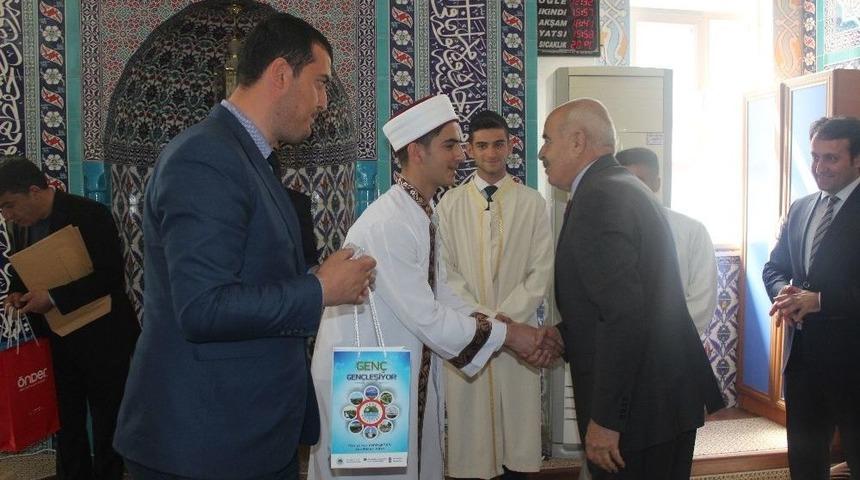 Gen&ccedil;&rsquo;te G&uuml;zel Hutbe Okuma Yarışması