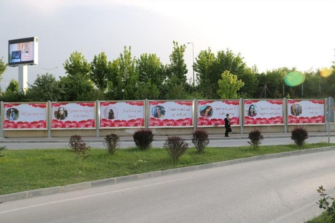 (&ouml;zel) Kastamonu&rsquo;da Reklam Panoları G&ouml;renleri Şaşırttı