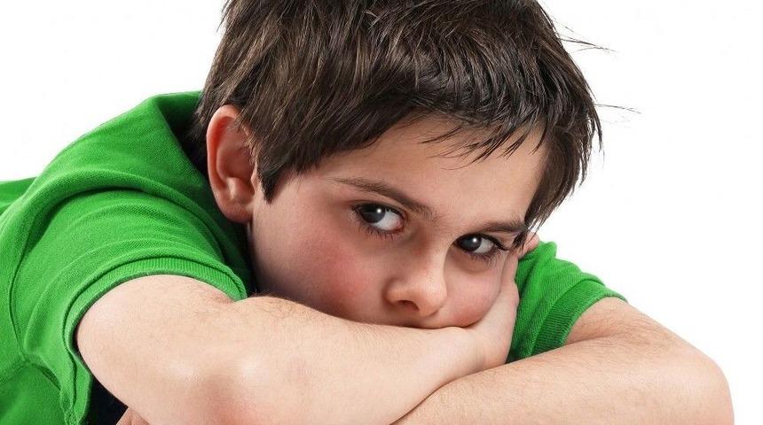 &Ccedil;ocuklarda G&ouml;r&uuml;len &rsquo;tik&rsquo;lere Dikkat