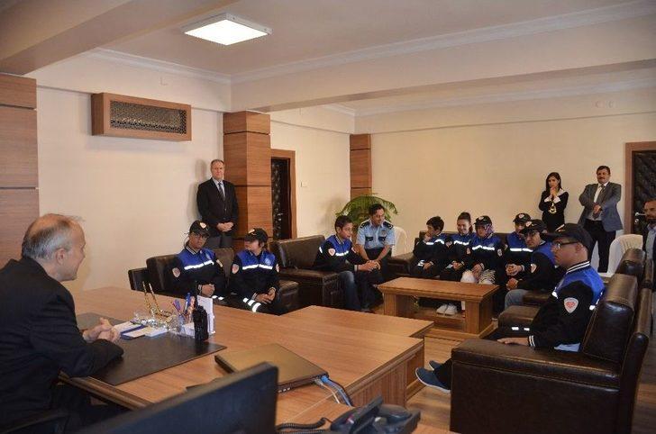 Özel Günlerinde Motosikletle Tur Atarak Toma’dan Su Sıktılar G5