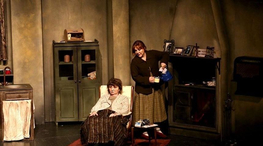 Maltepe&rsquo;de &ldquo;tiyatro G&uuml;nleri&rdquo; Başladı