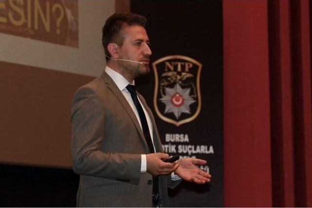 Narkotik Polisinden Öğretmenlere Uyuşturucu İle Mücadele Semineri