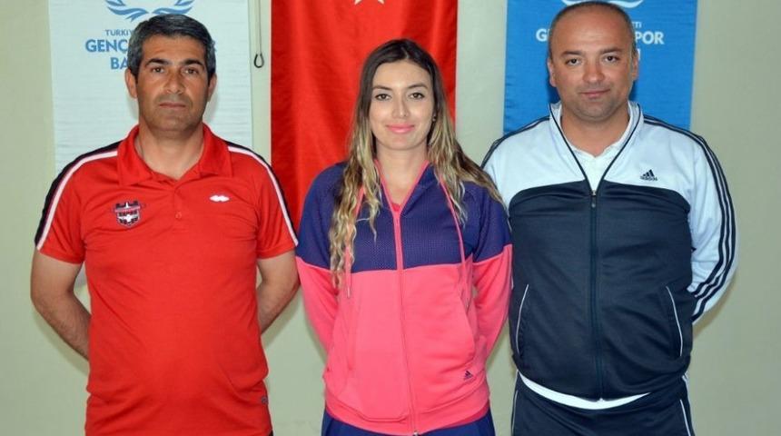 Gaziantep Polisg&uuml;c&uuml; Sporcularından Gazişehir&rsquo;e Destek