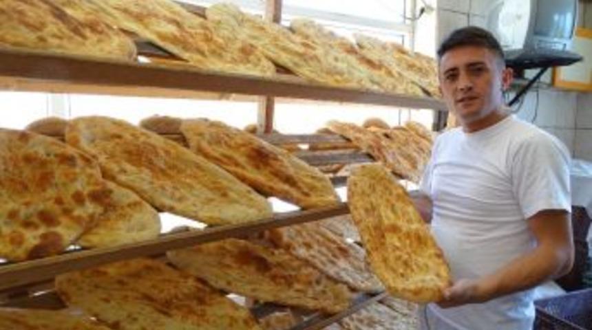 Hisarcık’ta Ramazan Pidesi Fiyatı Değişmedi, Ekmek Fiyatı Zamlandı