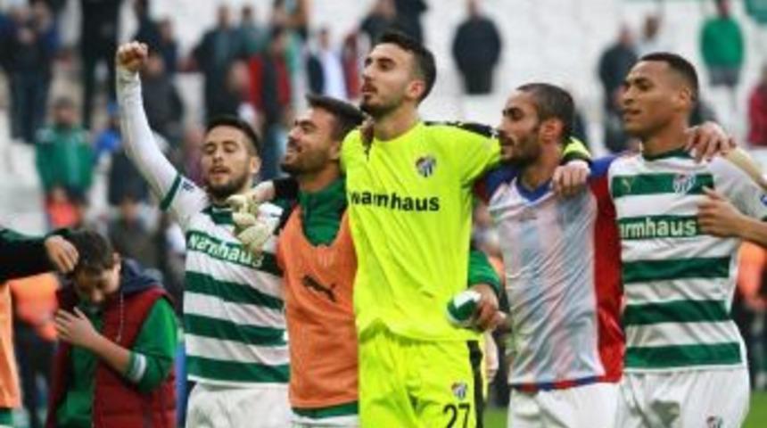 Bursaspor Seriyi 6 Ma&ccedil;a &Ccedil;ıkardı