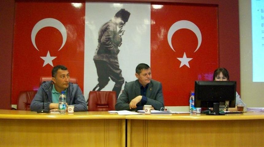 Belediyeden, Ev Ve S&uuml;s Hayvanı Satıcılarına Eğitim Semineri