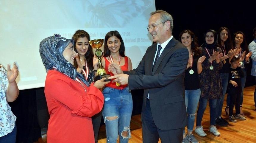Hemşireler G&uuml;n&uuml; G&ouml;rkemli Kutlandı