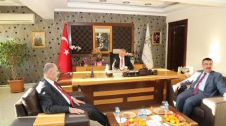 Milletvekili Ve İl Başkanından Niğde Belediye Başkanı &Ouml;zkan&rsquo;a Ziyaret