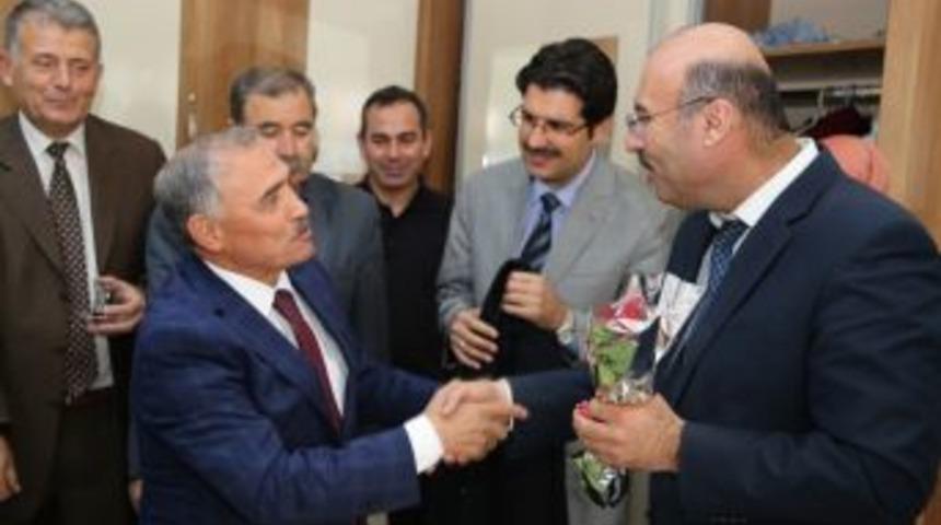 Niğde Belediye Başkanı &Ouml;zkan&rsquo;dan &Ouml;ğretmenlere Ziyaret
