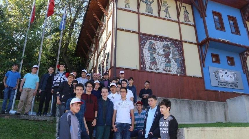 Afyonlu Gen&ccedil;ler Bursa&rsquo;ya K&uuml;lt&uuml;r Gezisi Ger&ccedil;ekleştirdi