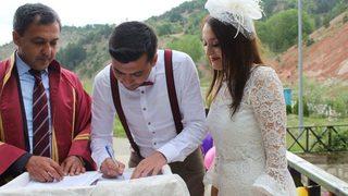 Harmankaya Kanyonu Tabiat Parkı’nda Nikah Kıydılar