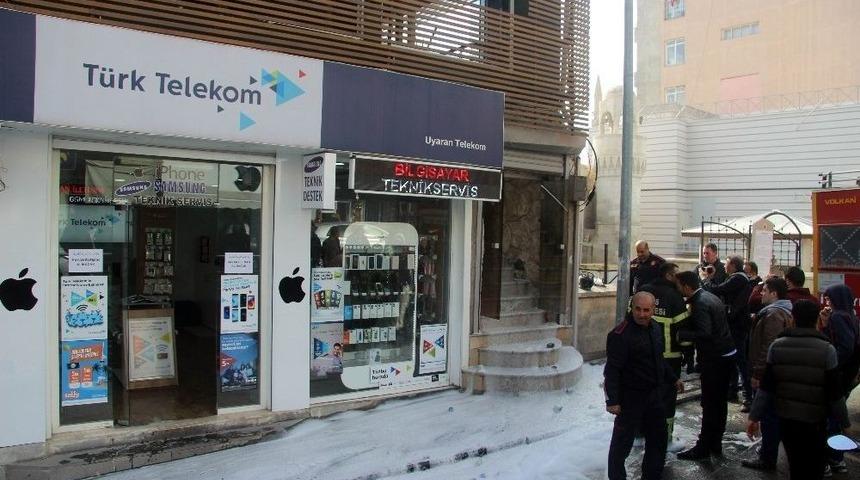 Elektrik Kontağından &Ccedil;ıkan Yangın Korkuttu