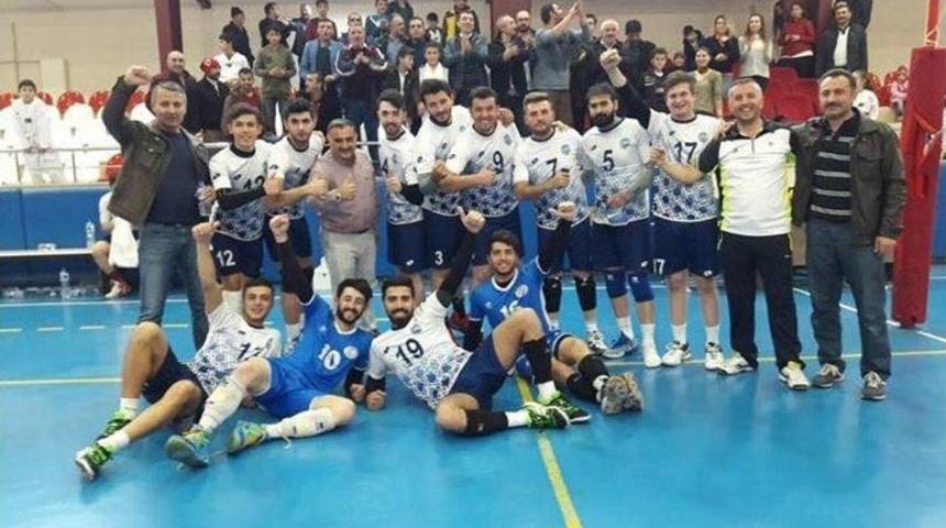 Develi Belediyesi Voleybol Kul&uuml;b&uuml;nden Muhteşem Geri D&ouml;n&uuml;ş