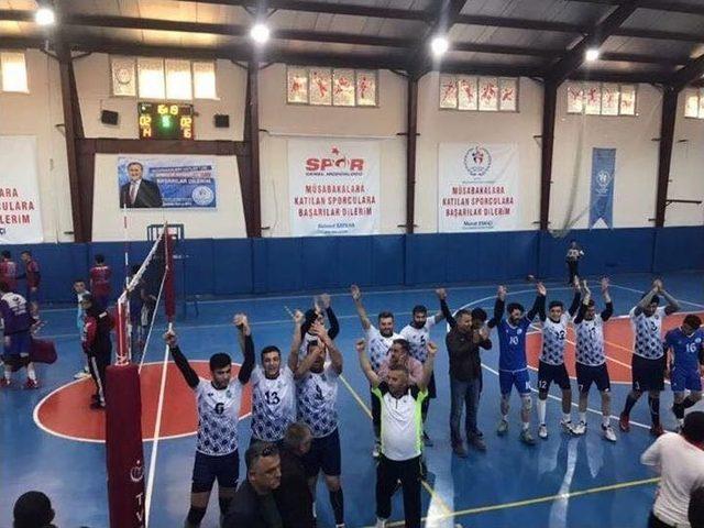 Develi Belediyesi Voleybol Kulübünden Muhteşem Geri Dönüş