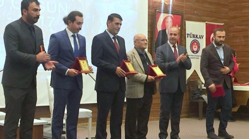 "asrın Destanı Başbuğ, Alparslan T&uuml;rkeş" Şiir Yarışmasına B&uuml;y&uuml;k İlgi