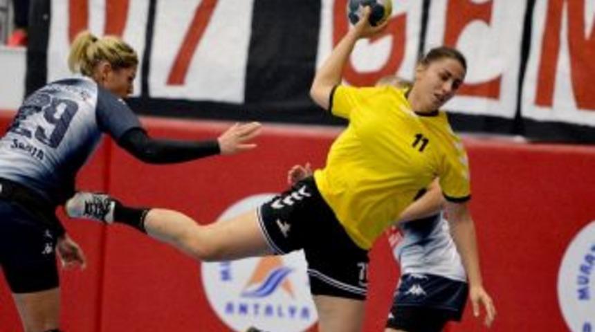 Muratpaşa Seriyi Bozmadı