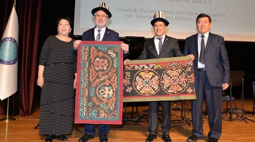 Aytmatov Uludağ &Uuml;niversitesi&rsquo;nde Anılıyor