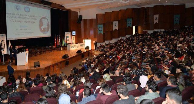 Aytmatov Uludağ Üniversitesi’nde Anılıyor