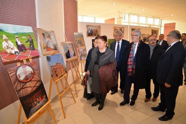 Aytmatov Uludağ Üniversitesi’nde Anılıyor