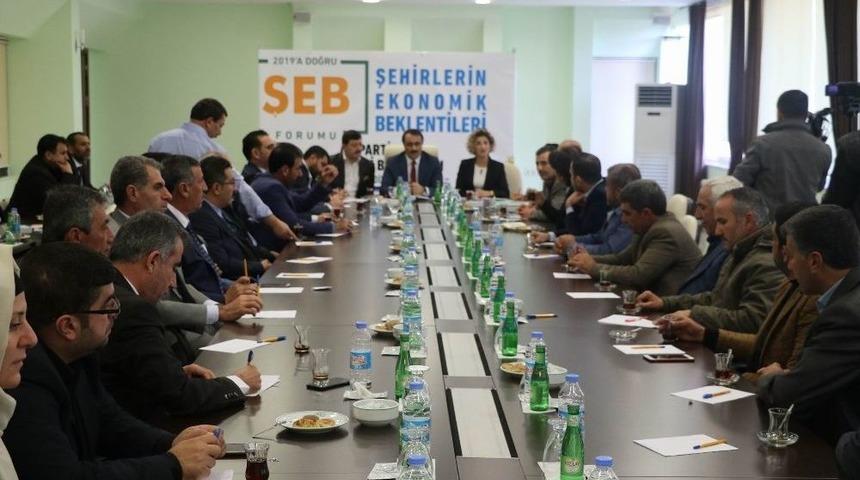 Diyarbakır&rsquo;da Şehirlerin Ekonomik Beklentileri Konuşuldu