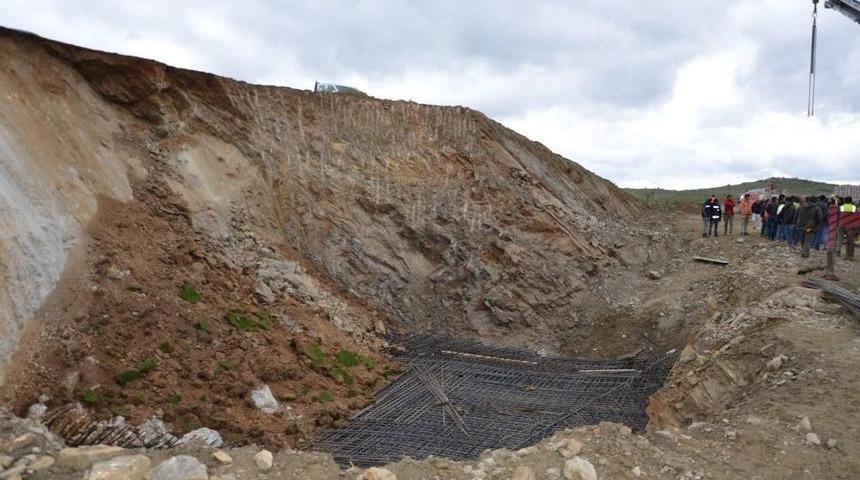 Uşak&rsquo;ta Yht İnşaatında G&ouml;&ccedil;&uuml;k: 3 İş&ccedil;i Yaralandı