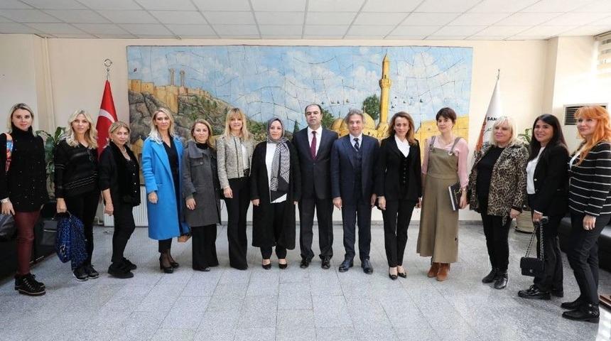 Başkan Demircan İle Yıldız Sarayı Vakfı Başkanı Uslu, B&uuml;y&uuml;kşehir Belediyesini Ziyaret Etti