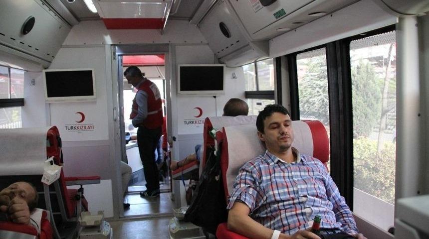 67 Burada Avm&rsquo;de Kan Bağışı D&uuml;zenledi