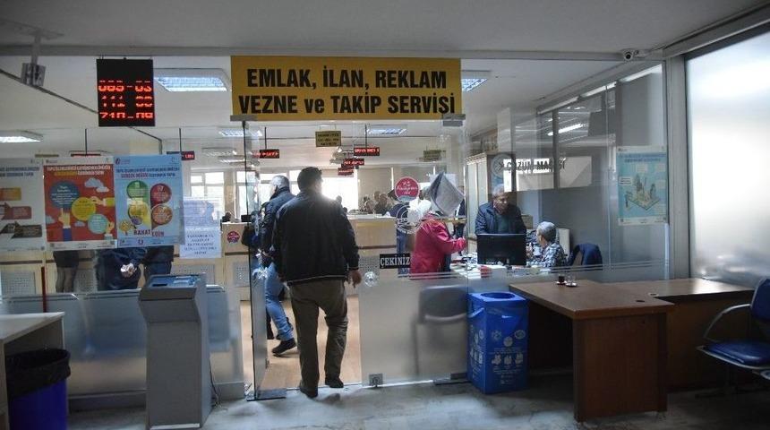 Alanya Belediyesi Vezneleri Öğle Saatlerinde Açık