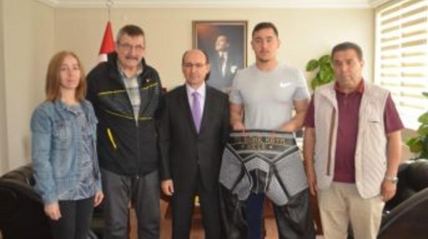 S&ouml;keli Gen&ccedil; G&uuml;reş&ccedil;iye Kispet Desteği