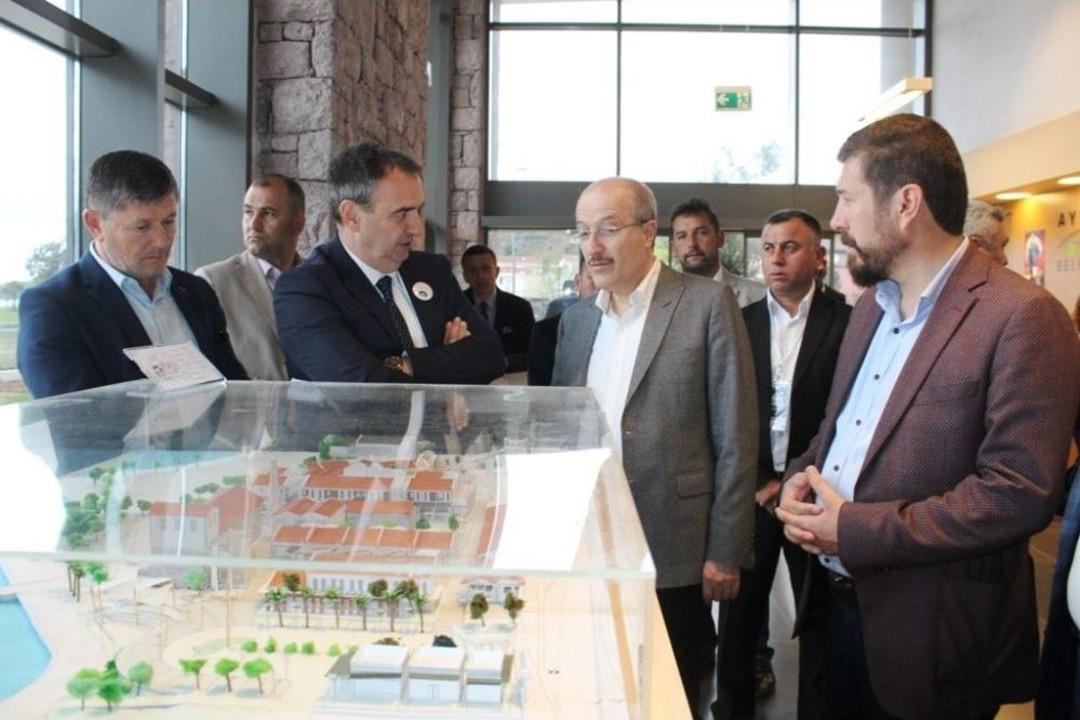 120 Belediye Başkanı Ayvalık&rsquo;ta Buluştu