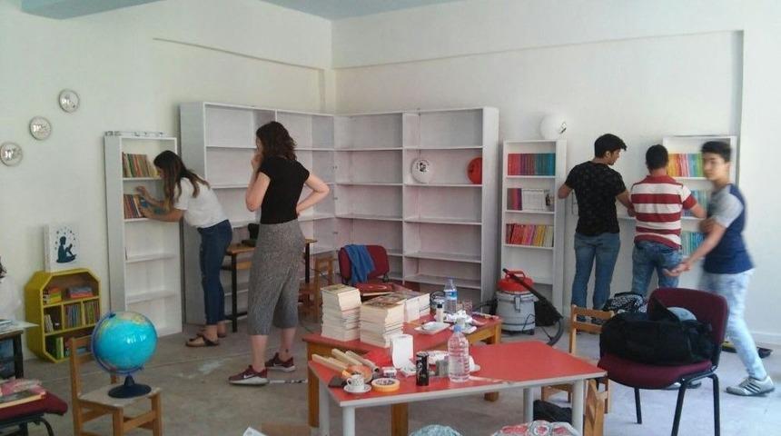 Bağlıağa&ccedil; Okulu &rsquo;&rsquo;hayaller Kuruyoruz&rsquo;&rsquo;la K&uuml;t&uuml;phanesine Kavuştu