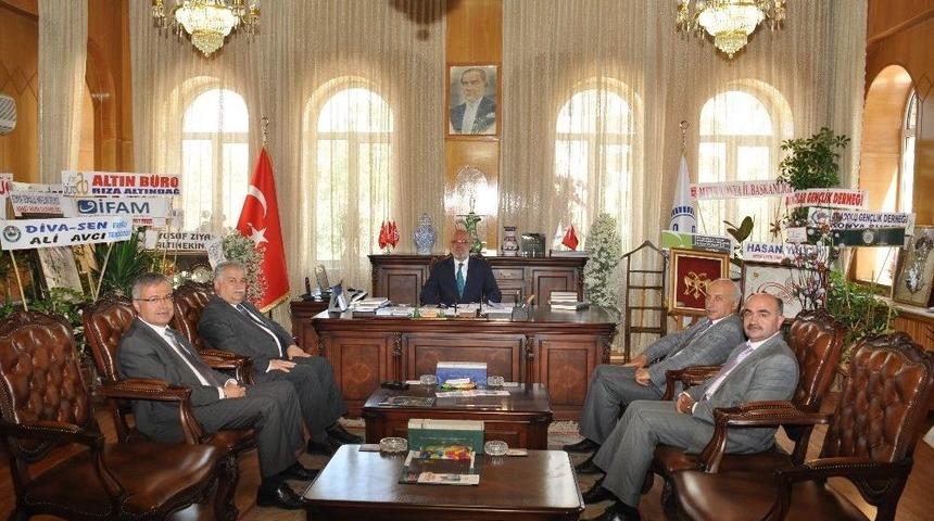 Ne&uuml;&rsquo;den Konya İl M&uuml;ft&uuml;l&uuml;ğ&uuml;ne Hayırlı Olsun Ziyareti