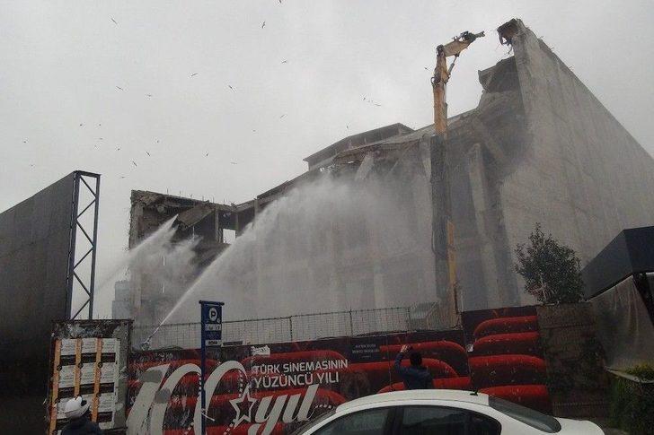 Akm’nin Yıkım Çalışmaları Aralıksız Sürüyor G4