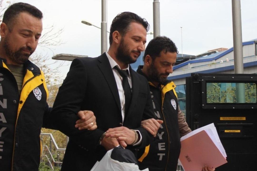 Domdom Kurşunu İle Başından Vurulan Gen&ccedil; Ağır Yaralandı