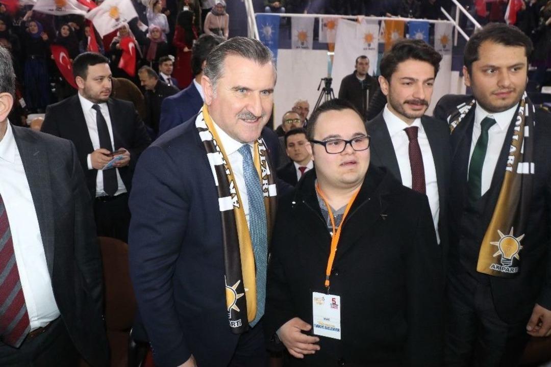 Bakan Bak: "pkk,pyd Onlara Zul&uuml;m Yaptı, T&uuml;rk Ordusu Barış Ve Şefkati Getirdi"