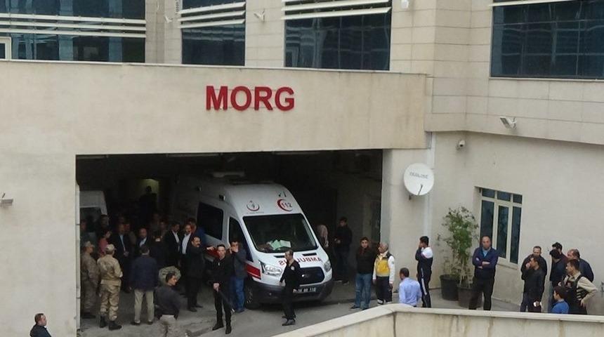 Şehit Uzman &Ccedil;avuş İbrahim &Ccedil;etin&rsquo;in Naaşı Memleketine Uğurlandı