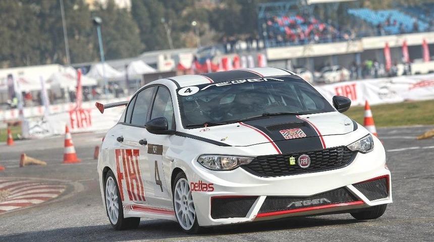 Yıldız Adayları İzmir&rsquo;de Piste &Ccedil;ıktı