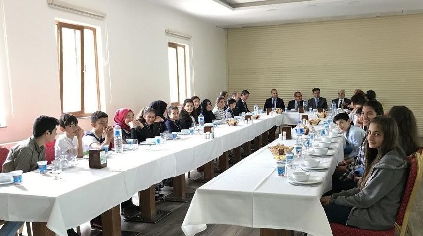 &Ccedil;evreci &Ouml;ğrenciler 3 Ayda 456 Litre Atık Yağ Topladı