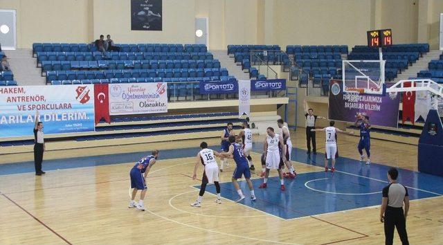 Bilecik Belediye Spor: 66 İnegöl Belediye Spor: 73