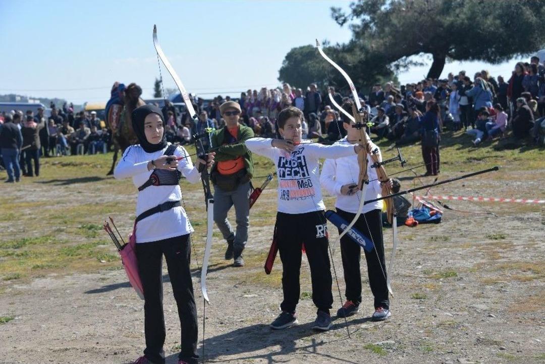 Bergama Y&ouml;r&uuml;klerle Şenlendi