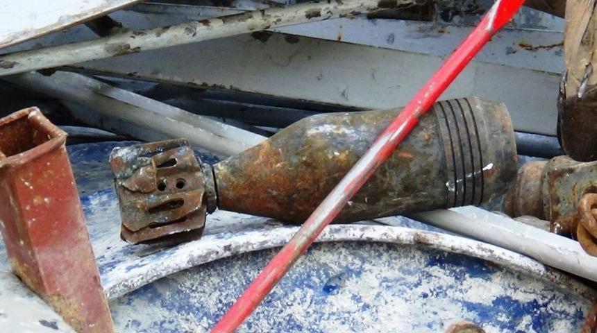 Hurda Kamyonetinin Kasasında Askeri M&uuml;himmat Bulundu