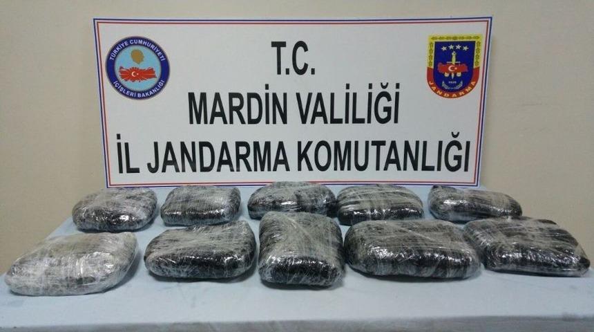 Yol Kenarında Patlayıcı Ele Ge&ccedil;irildi