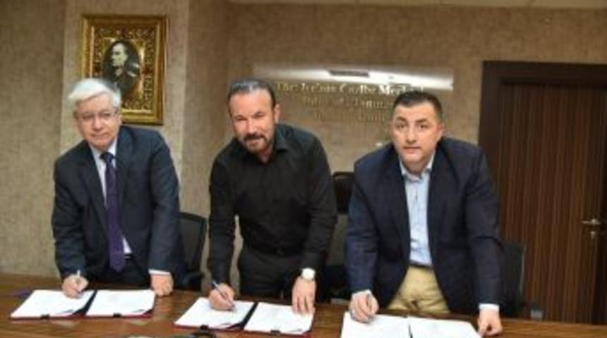 İzmit Belediyesi&rsquo;nde S&ouml;zleşme İmzalandı