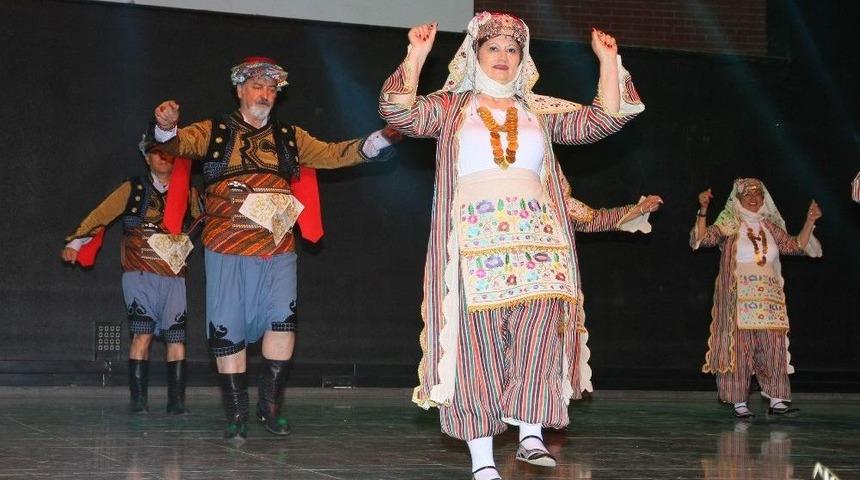 Zeybek Aşkı Yaş Tanımadı