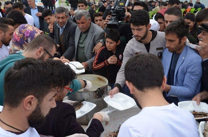 Adilcevaz’da ‘ayran Aşı Ve Balık’ Festivali G3