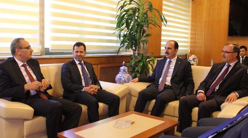 Altunyaldız Ziyaretlerde Bulundu