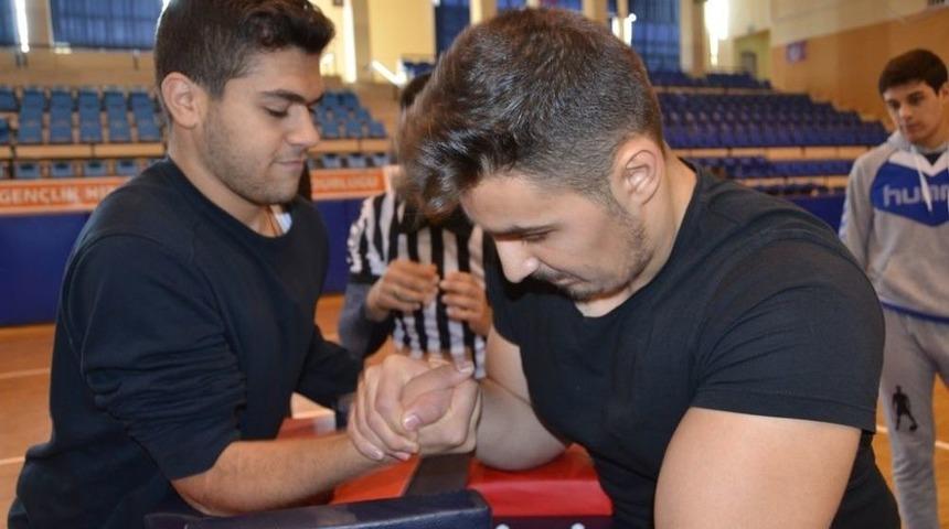 Aydın&rsquo;da Bilek G&uuml;reşi M&uuml;sabakaları Tamamlandı